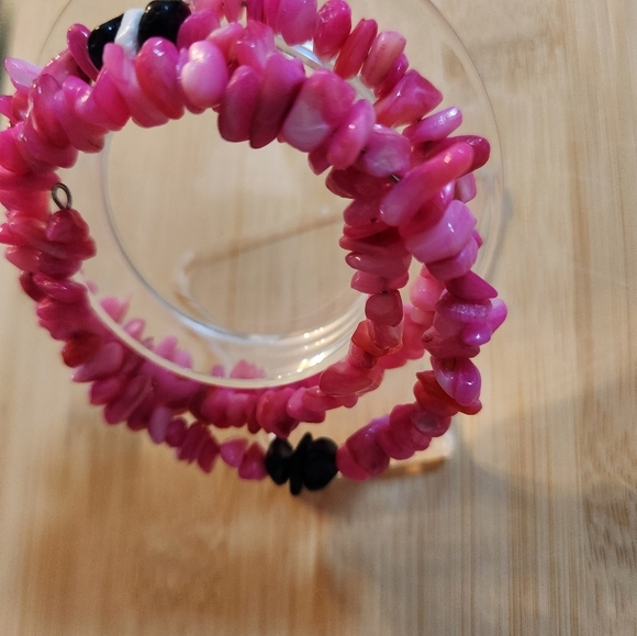 Hand Crafted Pink Beaded Necklace, Bracelet, and Earrings Set White Black Accent - Picture 10 of 11